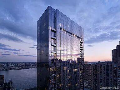 685 1st Avenue Unit 31F, Manhattan NY 10016