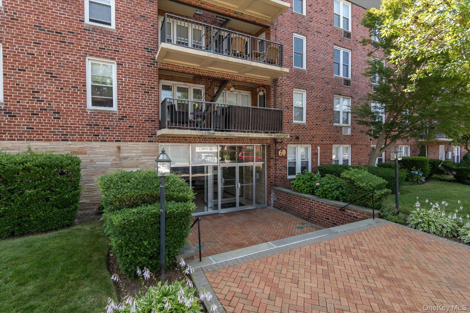 60 Hempstead Avenue Unit 2C, Lynbrook NY 11563