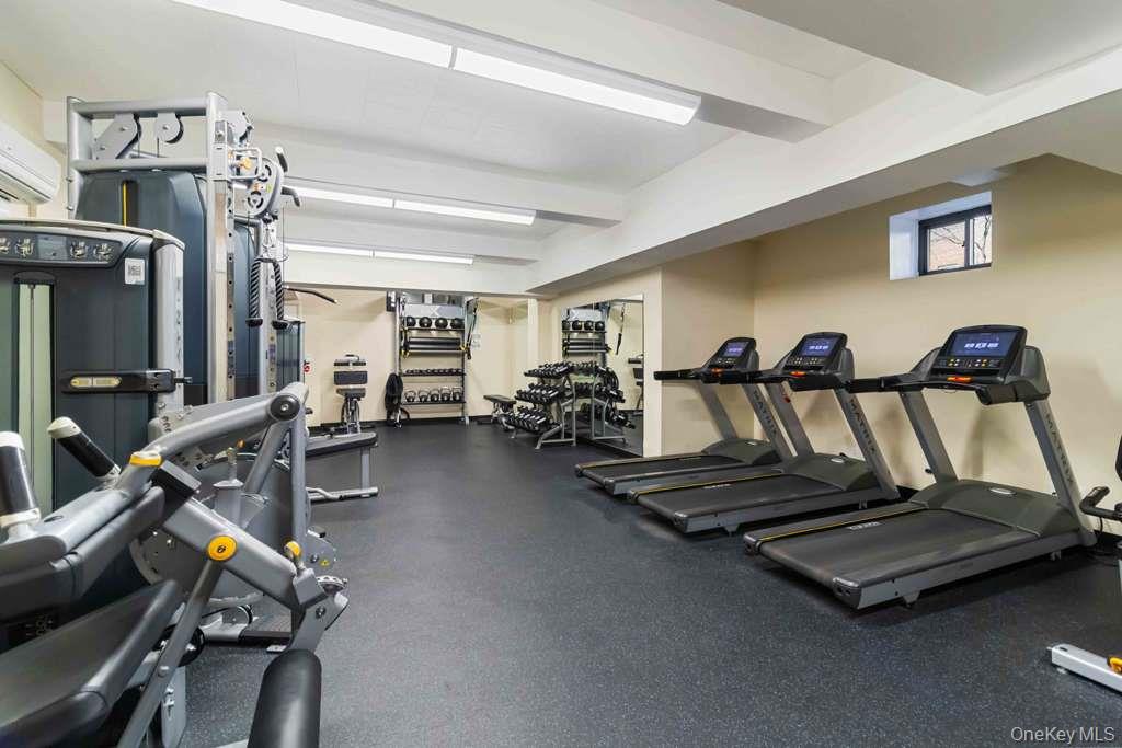 69-10 Yellowstone Boulevard Unit 505, Forest Hills NY 11375