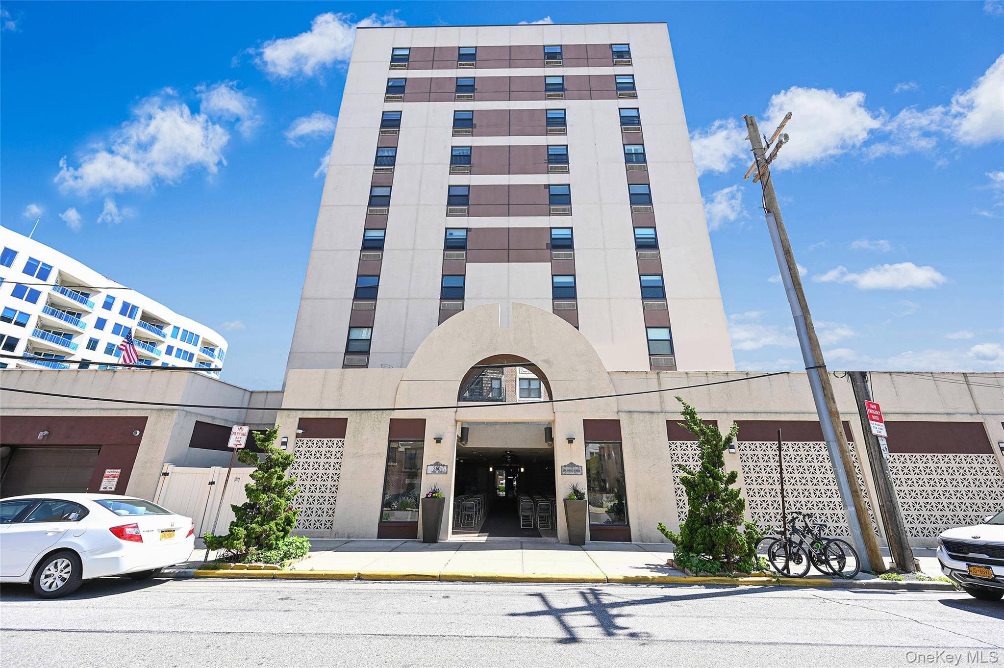 360 Shore Road Unit 4K, Long Beach NY 11561