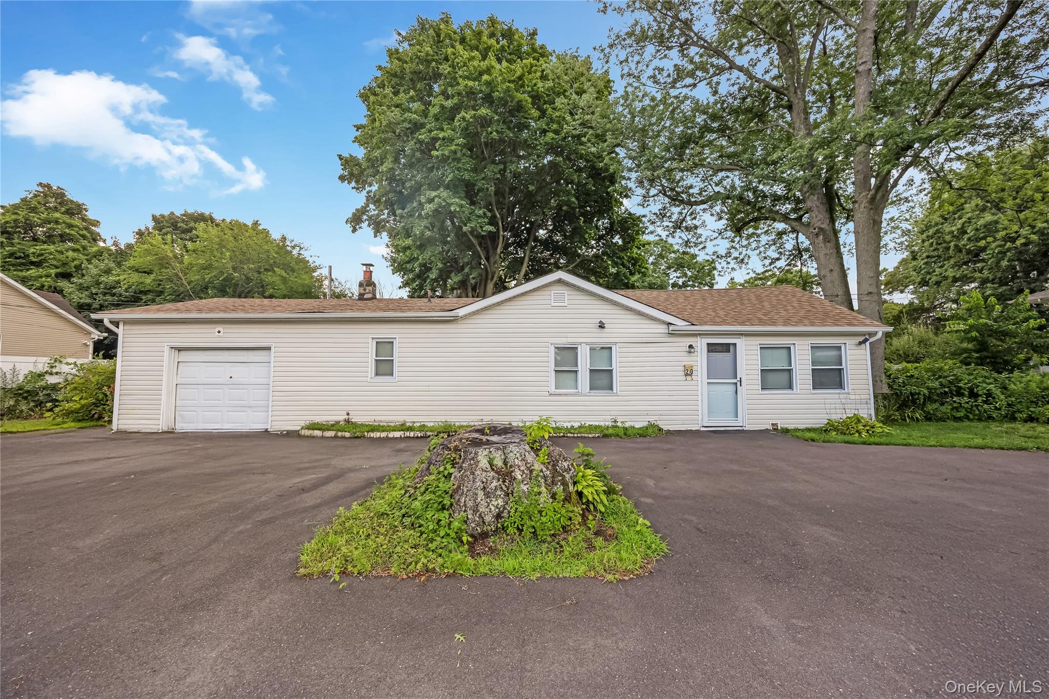 20 Buchanan Avenue, Wheatley Heights NY 11798