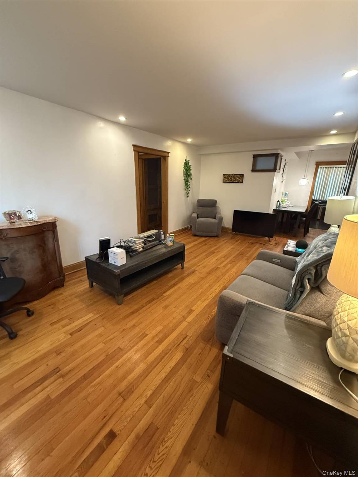 78-27 Springfield Boulevard Unit 7827, Oakland Gardens NY 11364