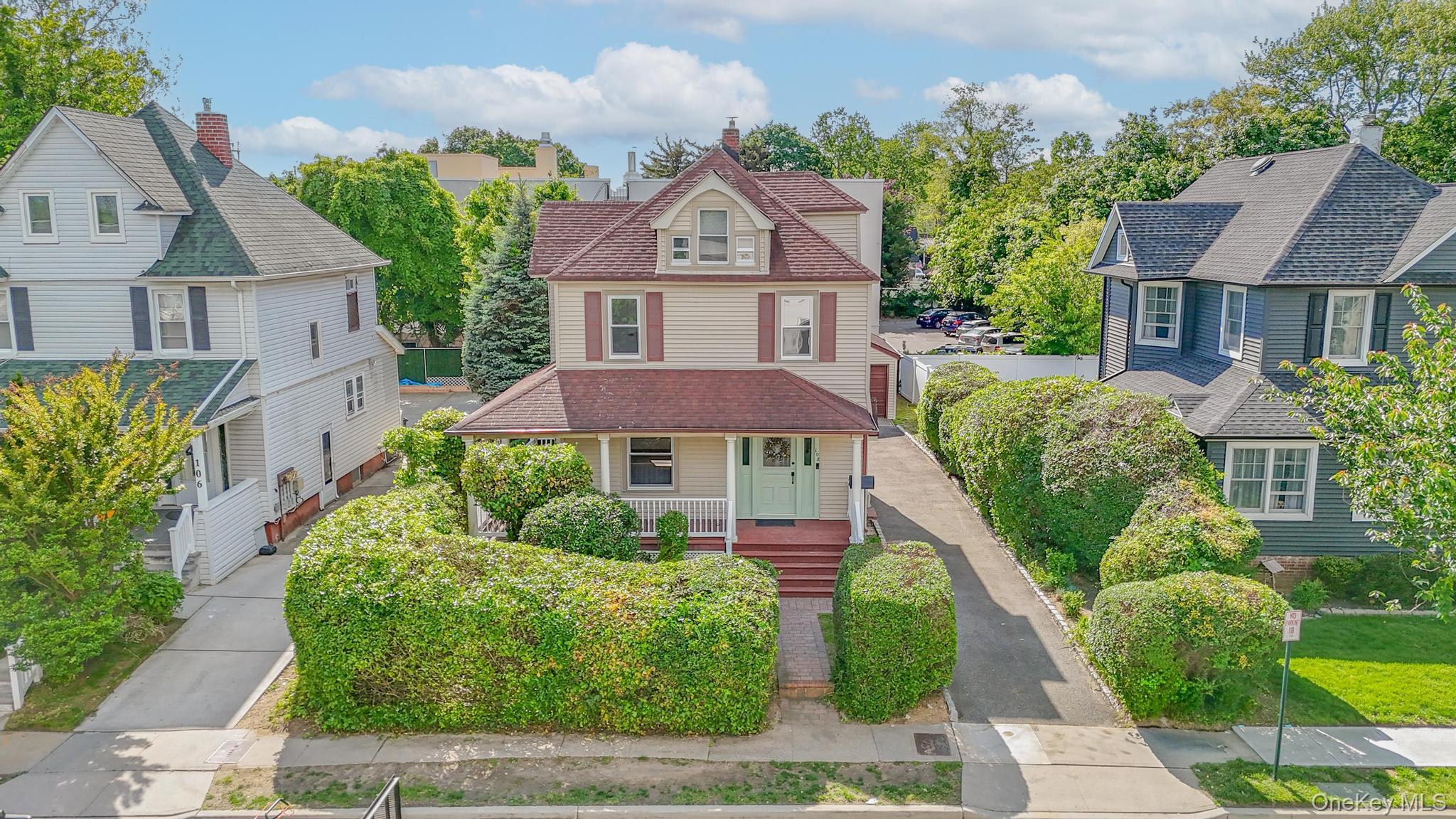 108 N Forest Avenue, Rockville Centre NY 11570