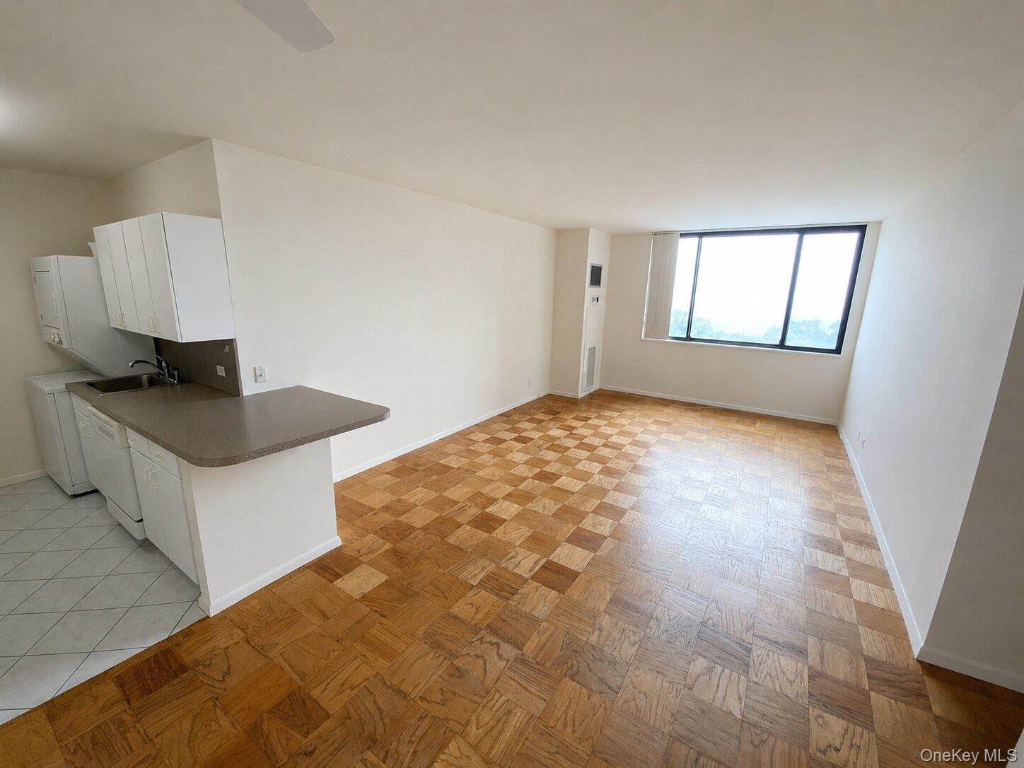 27010 Grand Central Parkway Unit 7C, Floral Park NY 11005