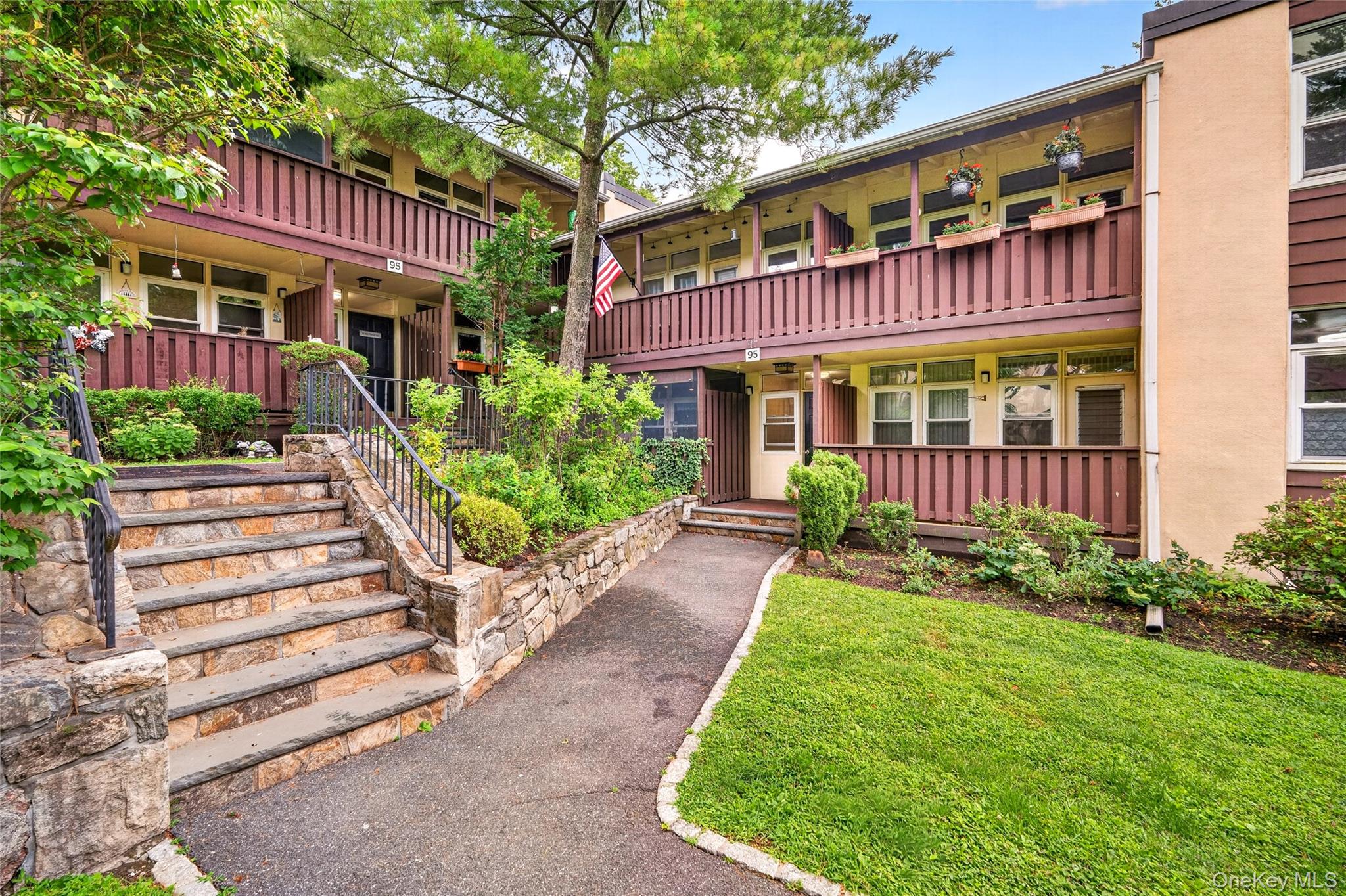 95 Wiltshire Road Unit C 16, Scarsdale NY 10583