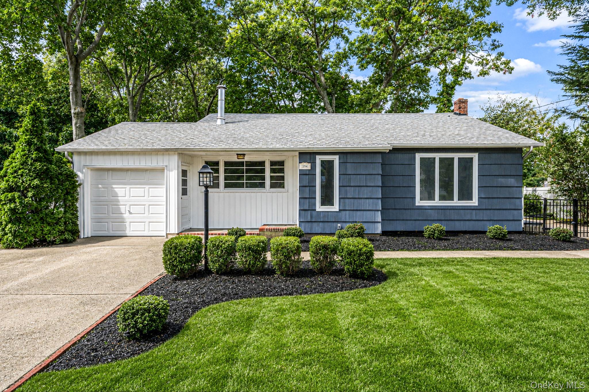 194 Phyllis Drive, Patchogue NY 11772