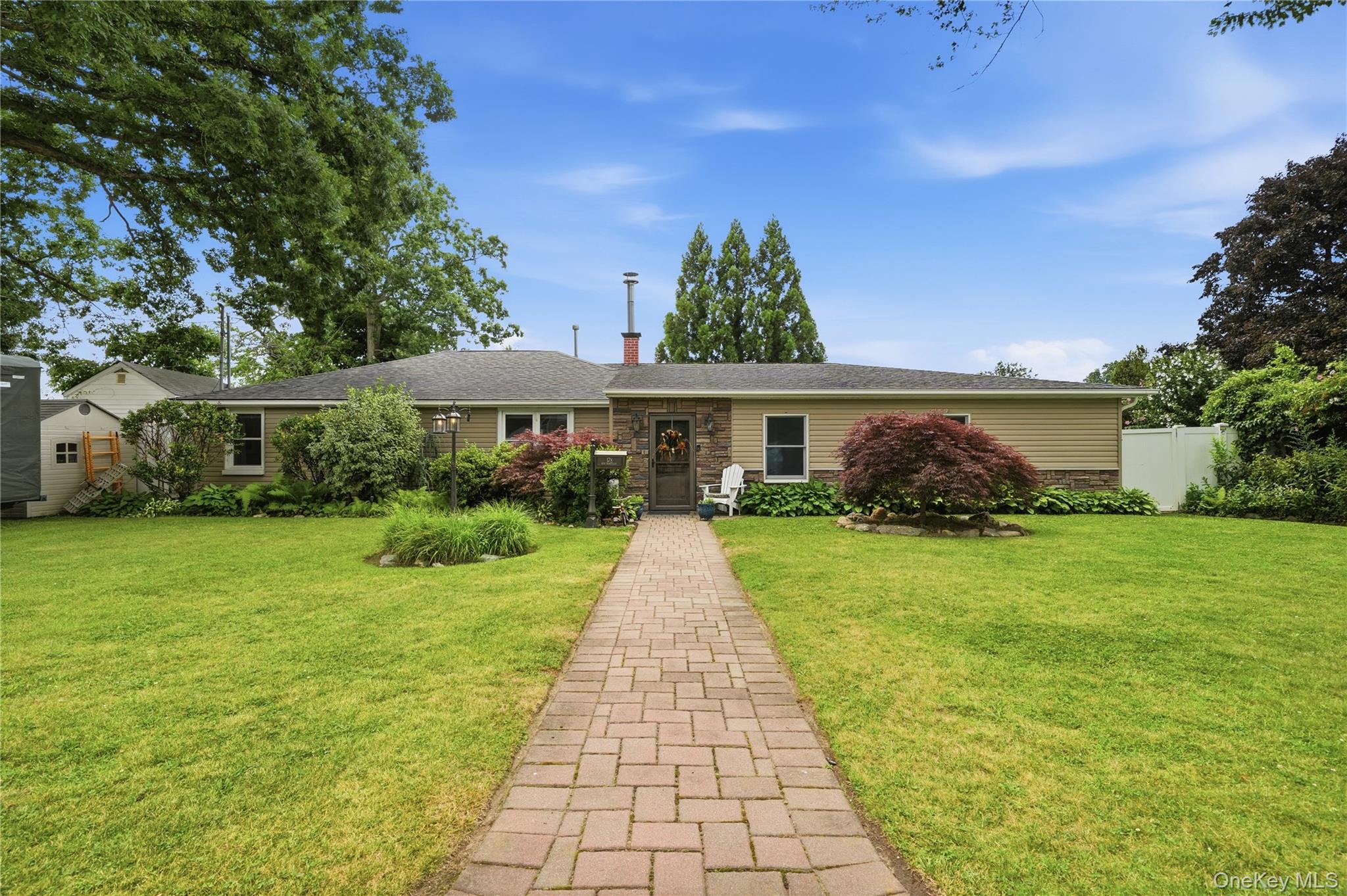 178 New Hampshire Avenue, Massapequa NY 11758