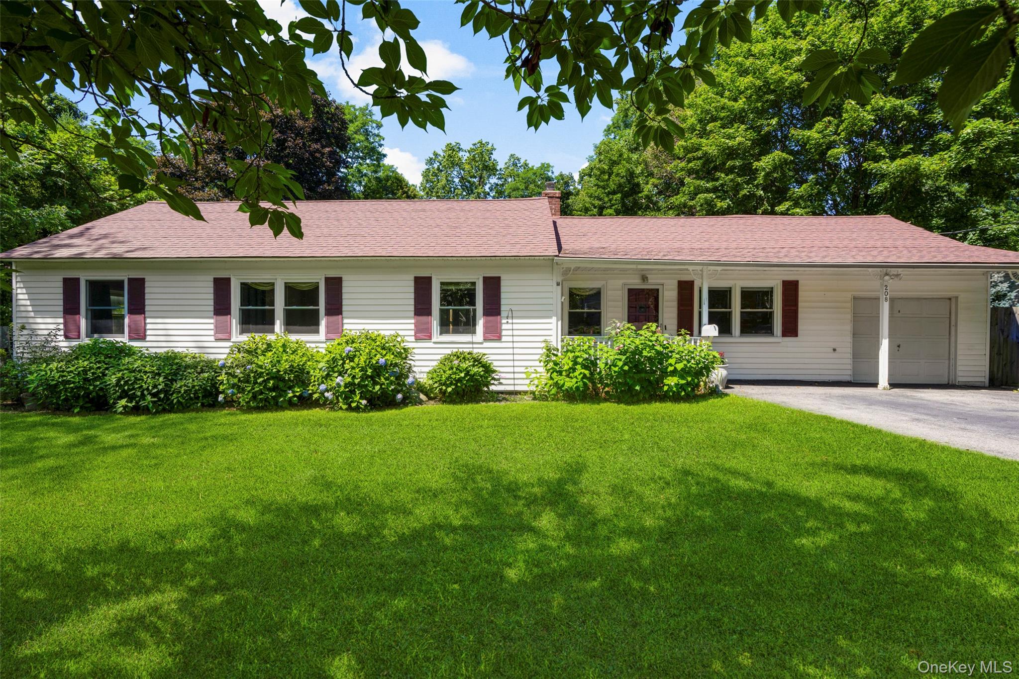 208 Woodhampton Drive, White Plains NY 10603