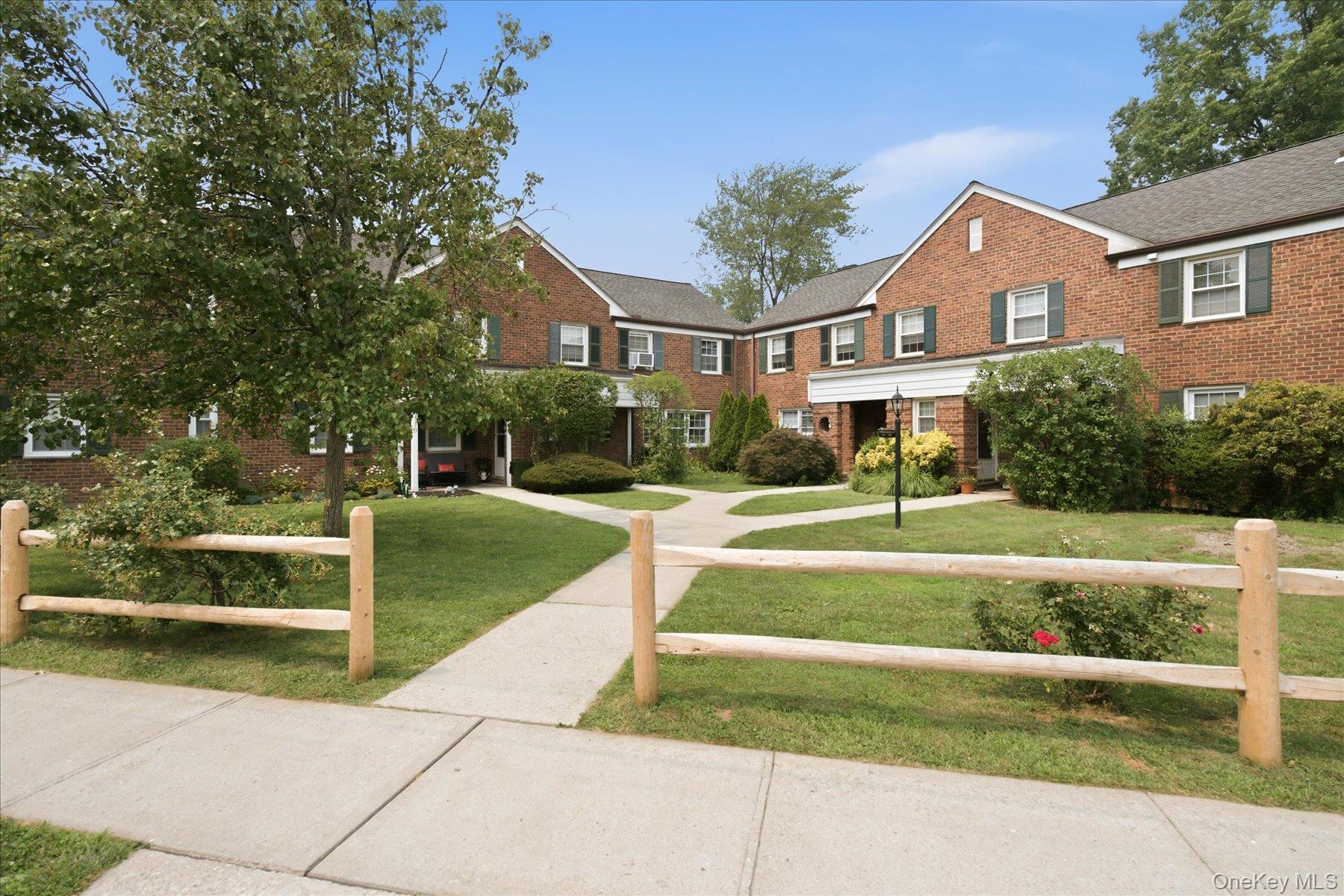 117 Robins Road Unit 117, New Rochelle NY 10801