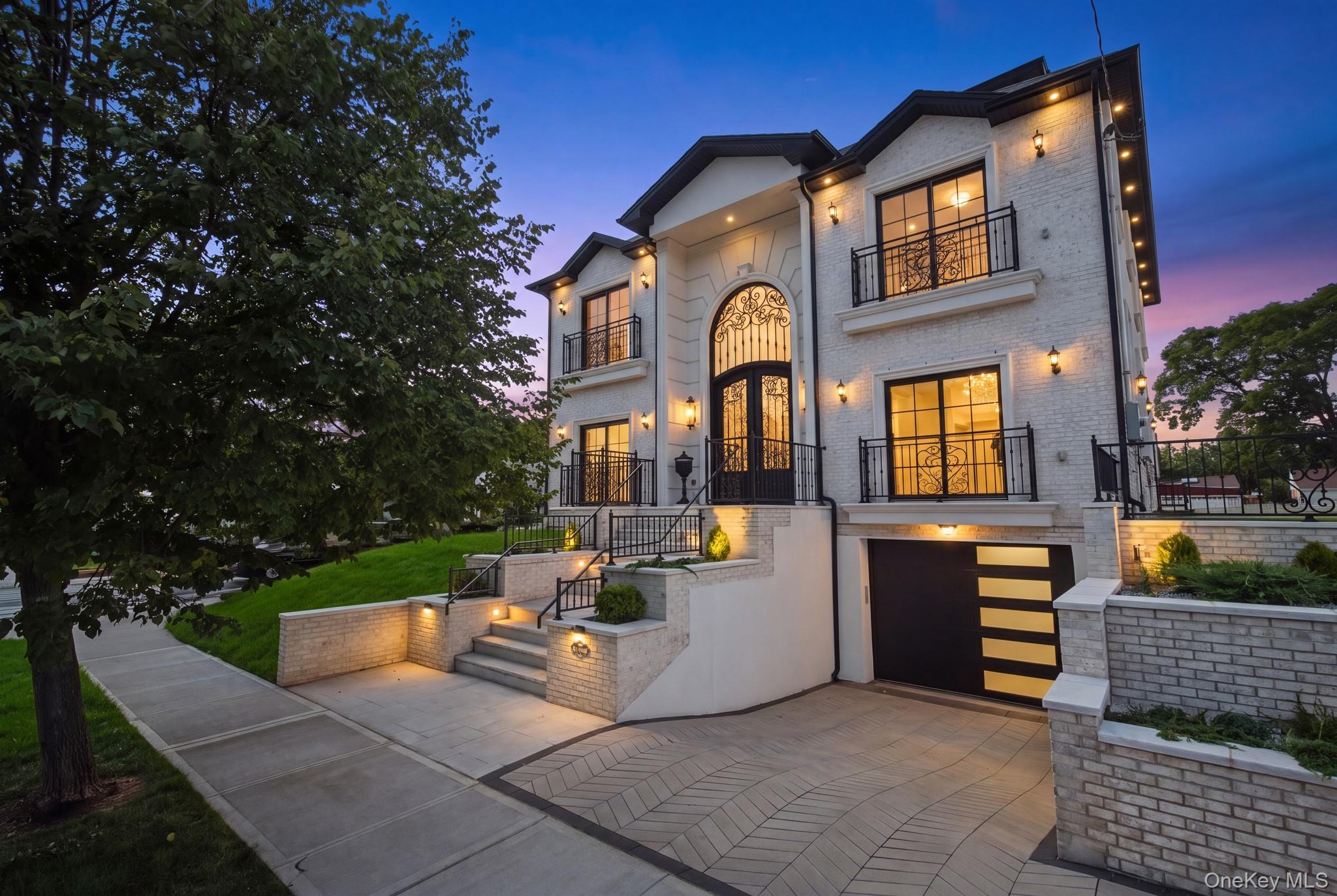 25903 81st Avenue, Glen Oaks NY 11004