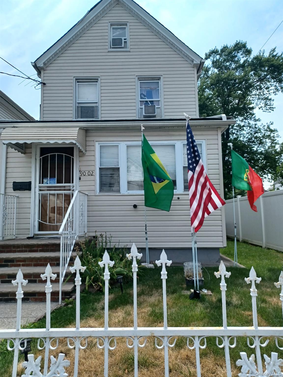 90-02 202nd Street, Hollis NY 11423