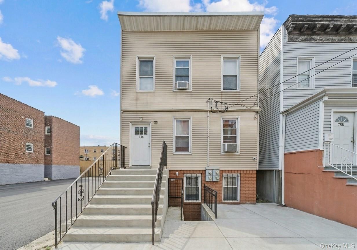 758 E 224th Street, Bronx NY 10466
