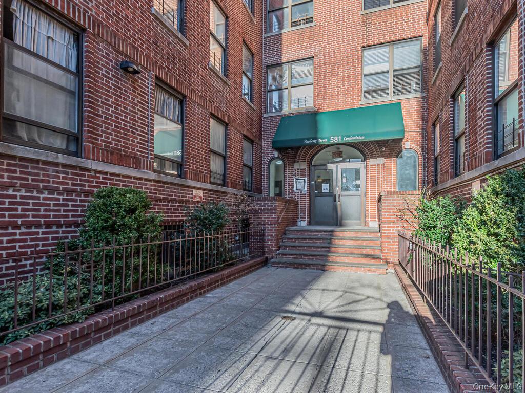581 Academy Street Unit GLE, Manhattan NY 10034