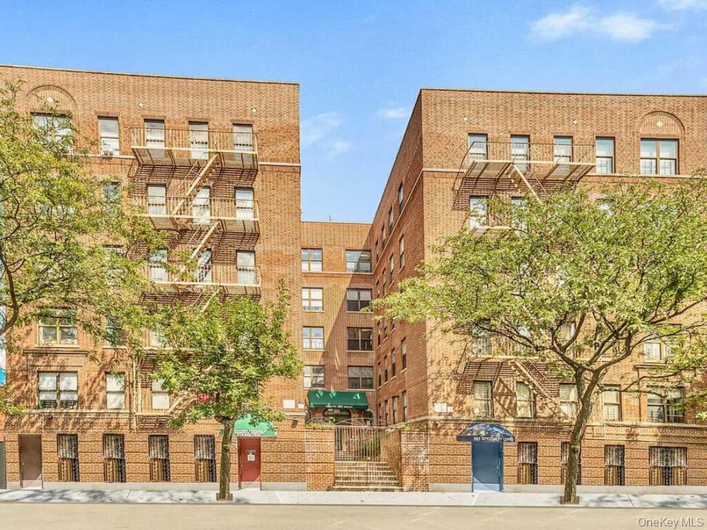 581 Academy Street Unit GLE, Manhattan NY 10034