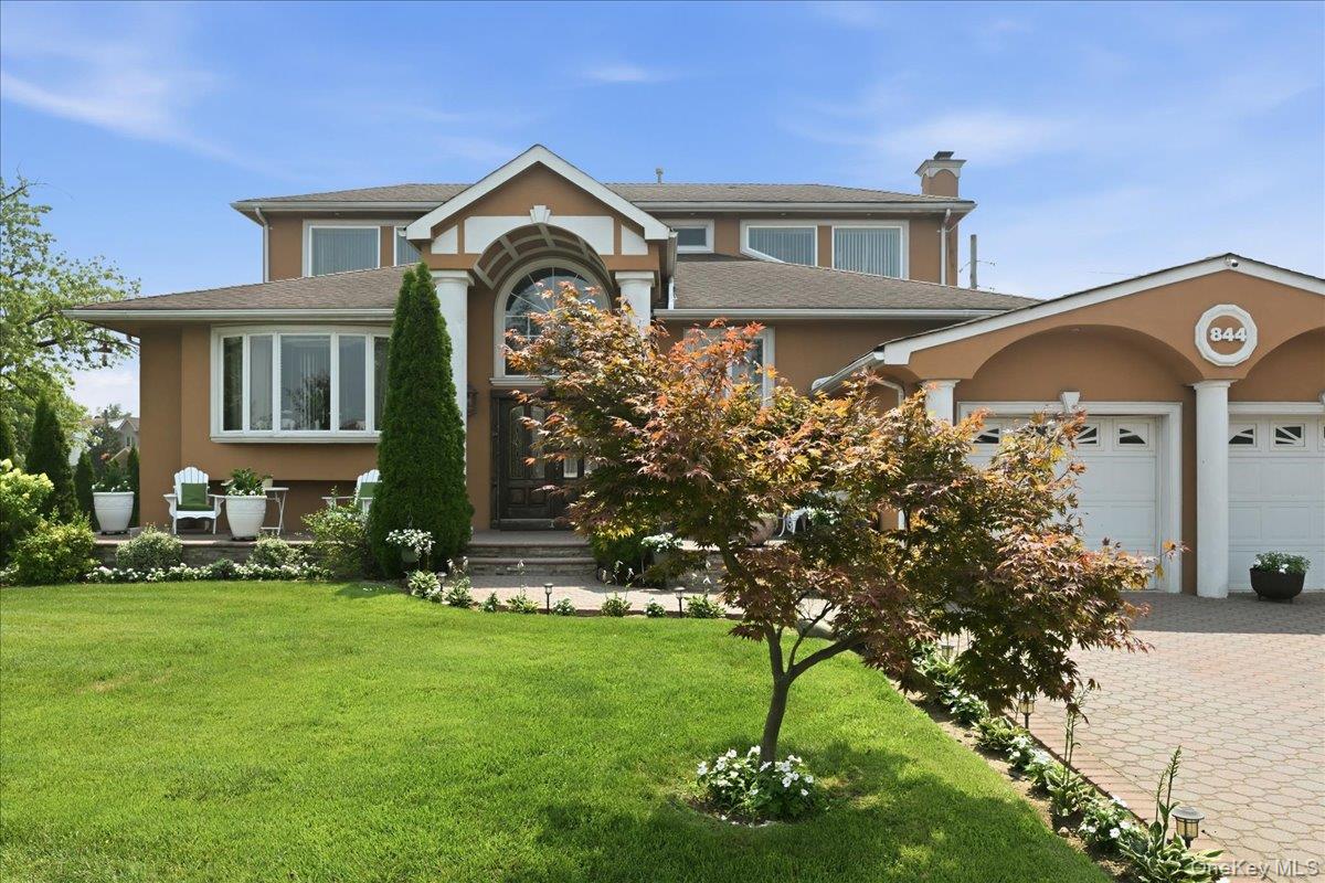 844 Park Lane, North Woodmere NY 11581