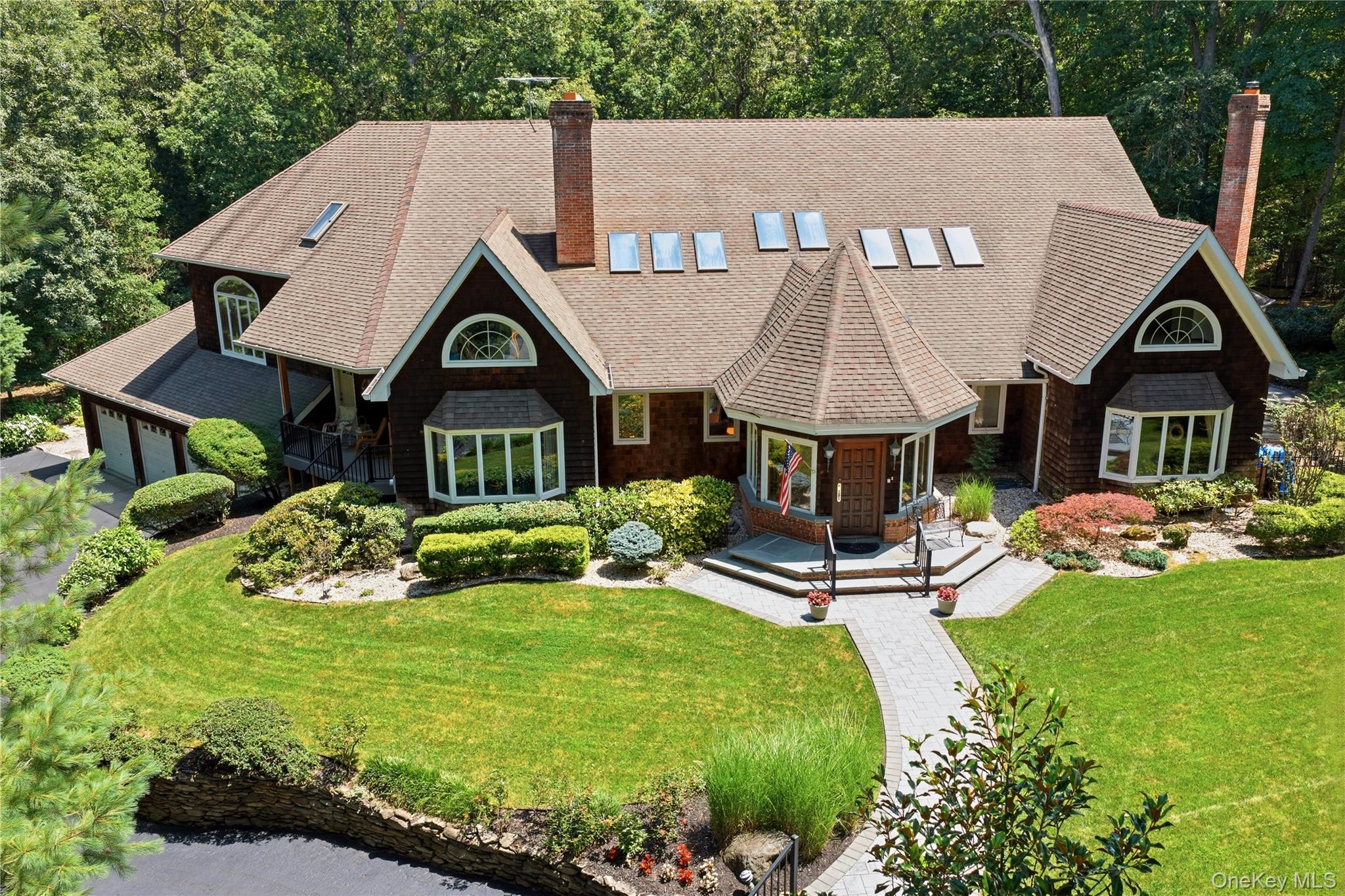 55 Meadow Glen Road, Northport NY 11768