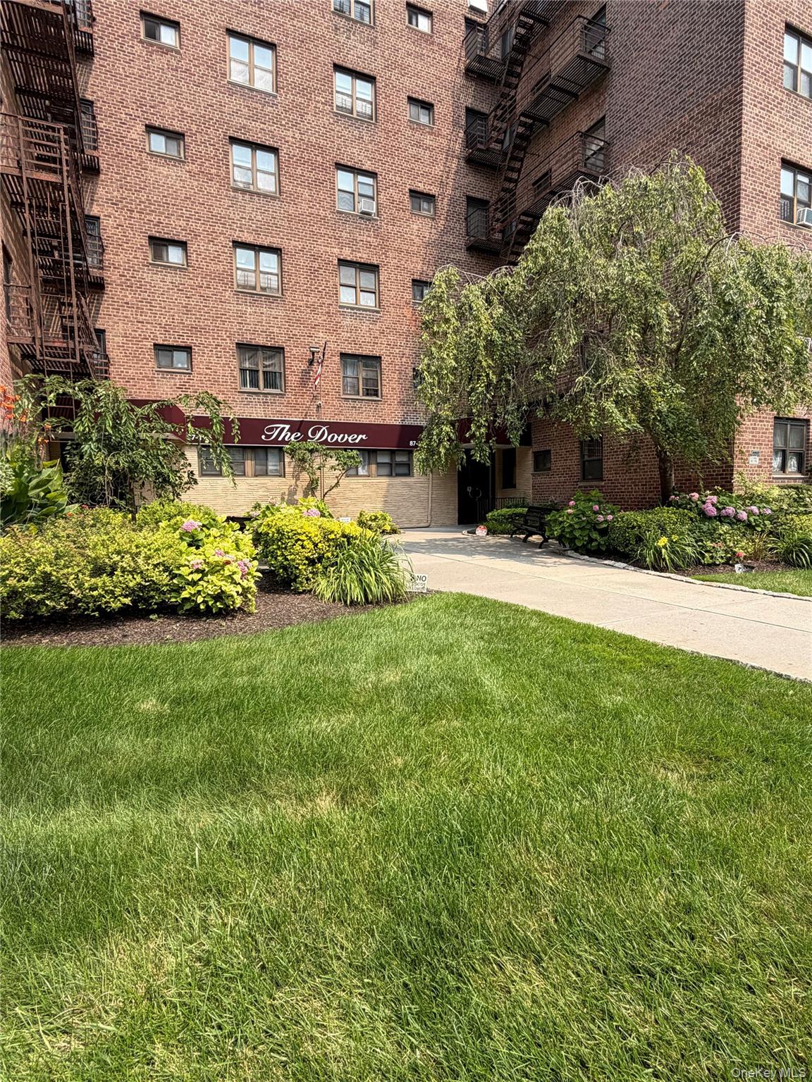 8719 204th Street Unit A41, Hollis NY 11423
