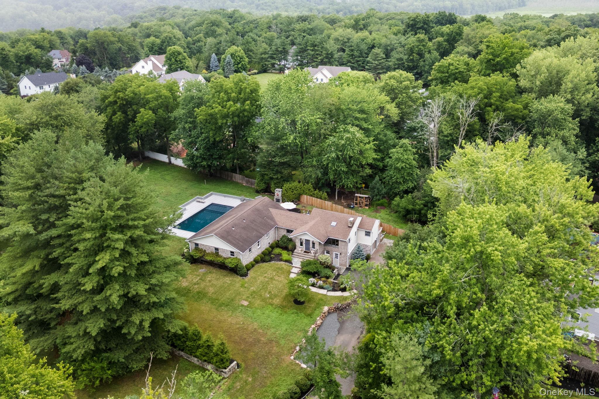 15 Green Hedges Lane, Blauvelt NY 10913