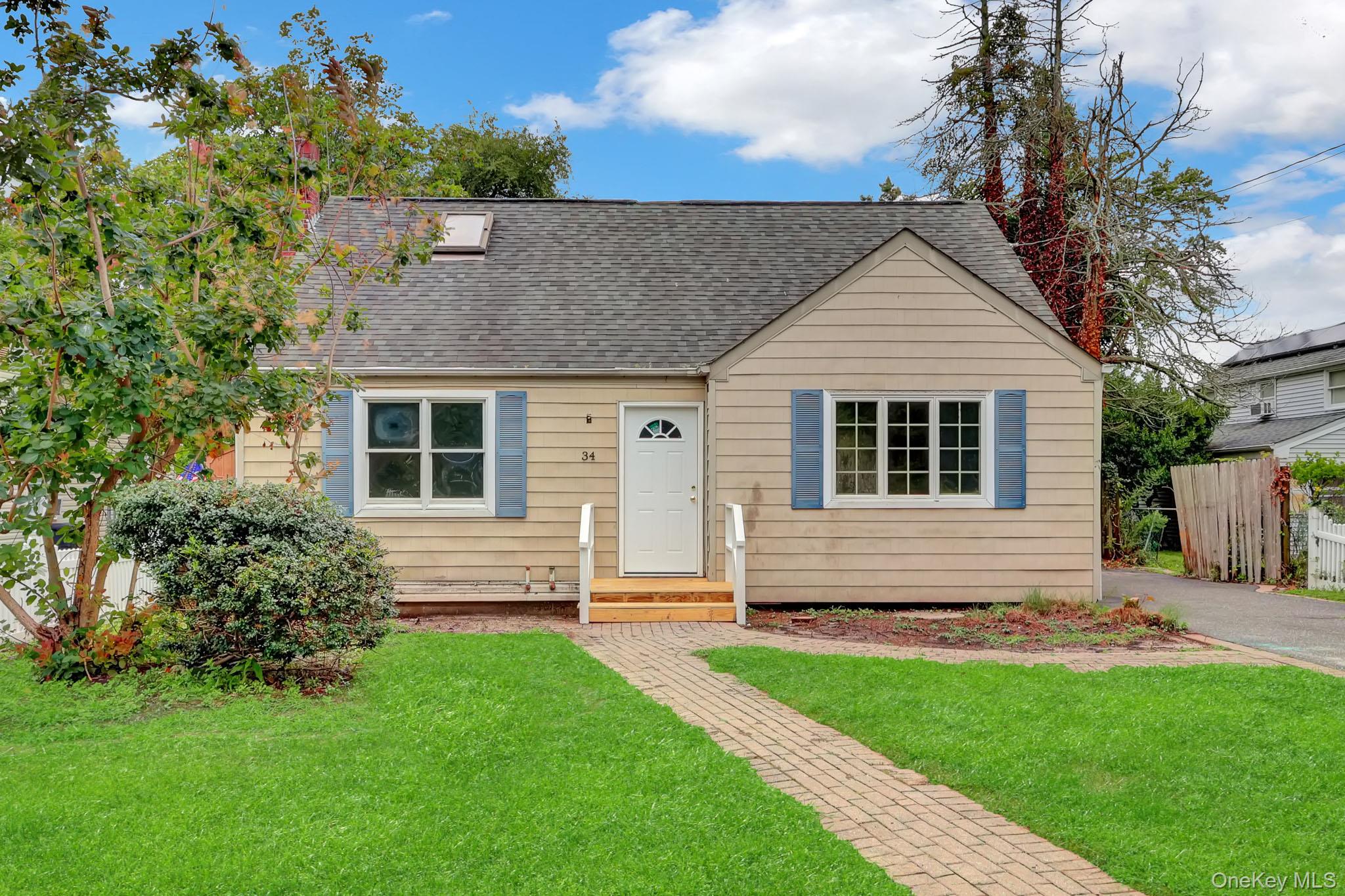 34 Thorburn Avenue, Patchogue NY 11772