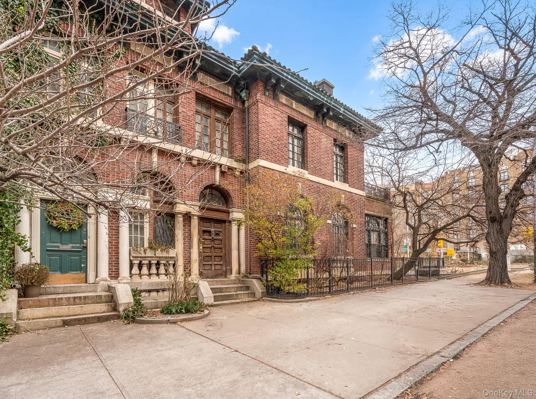 811 Riverside Drive, Manhattan NY 10032