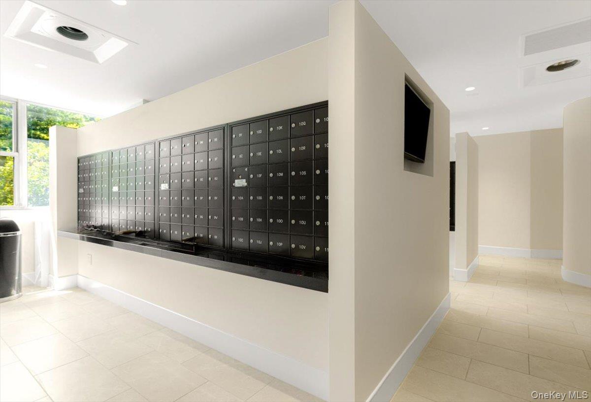 70-25 Yellowstone Boulevard Unit 16R, Forest Hills NY 11375