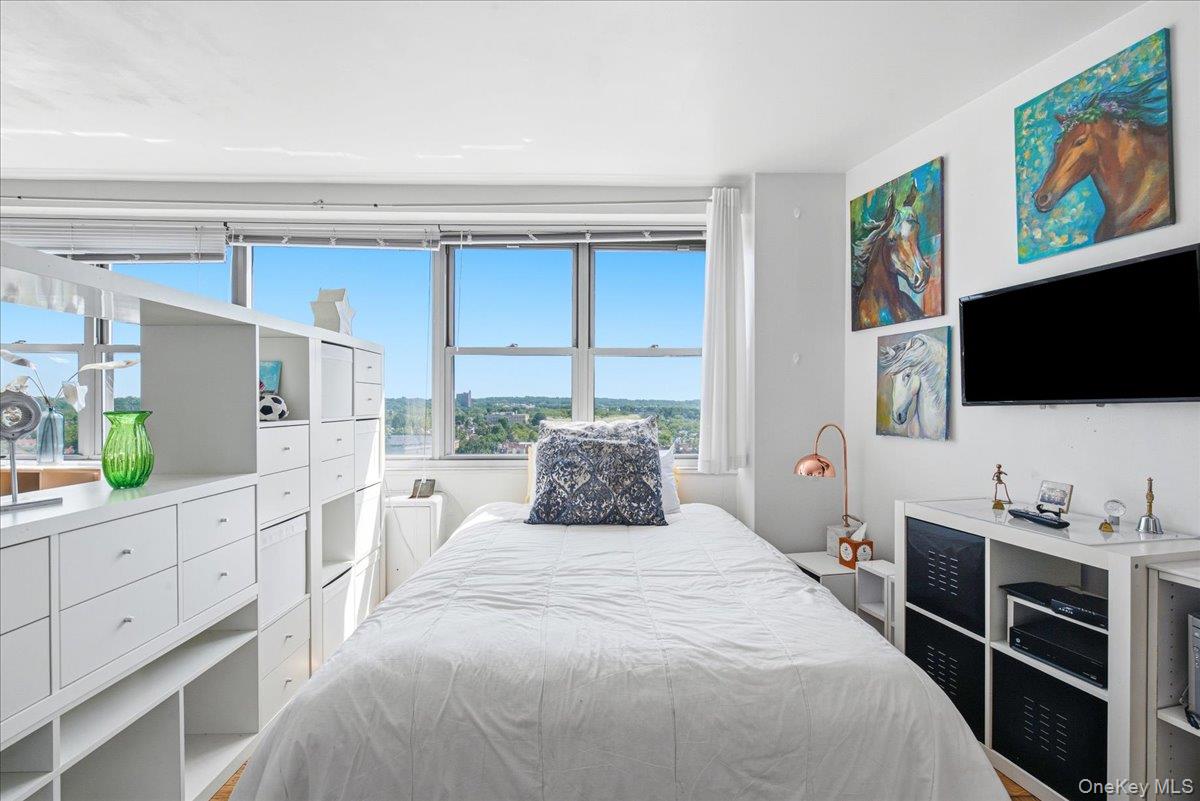 70-25 Yellowstone Boulevard Unit 16R, Forest Hills NY 11375