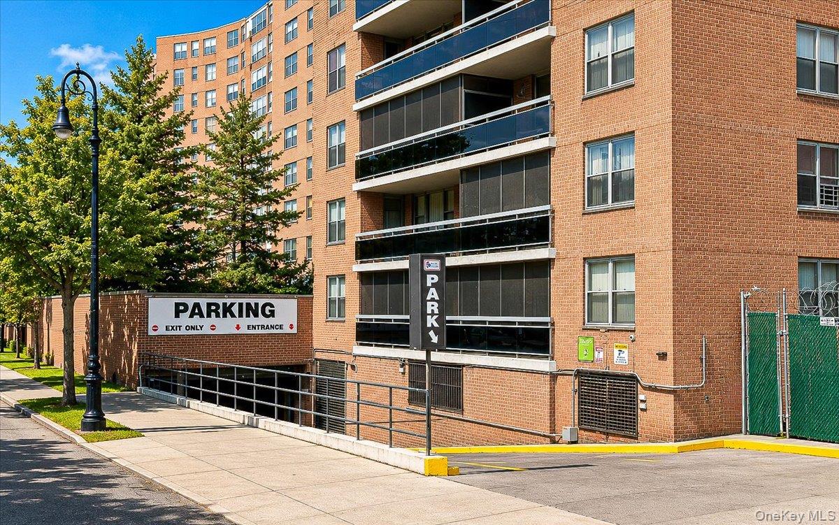 70-25 Yellowstone Boulevard Unit 16R, Forest Hills NY 11375