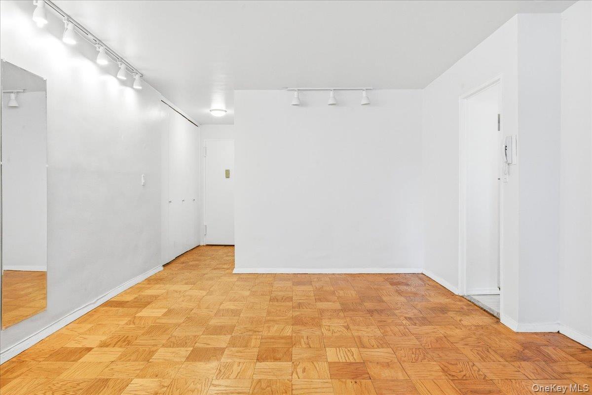 70-25 Yellowstone Boulevard Unit 4B, Forest Hills NY 11375