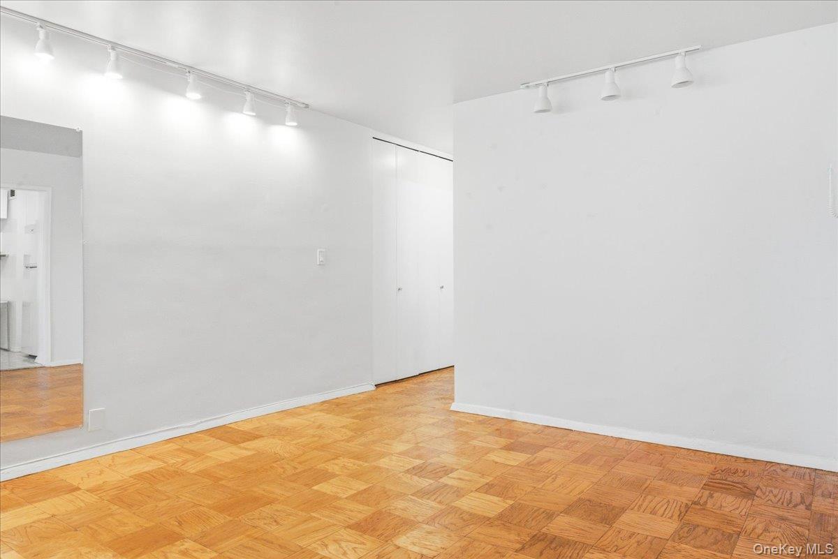 70-25 Yellowstone Boulevard Unit 4B, Forest Hills NY 11375