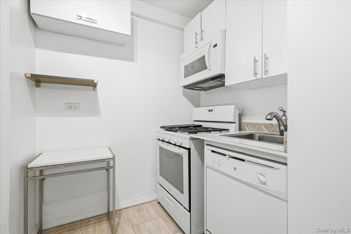 70-25 Yellowstone Boulevard Unit 4B, Forest Hills NY 11375