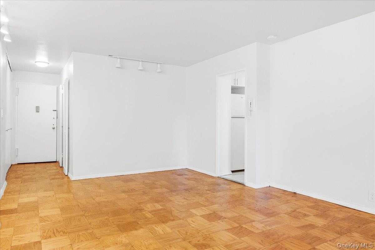 70-25 Yellowstone Boulevard Unit 4B, Forest Hills NY 11375