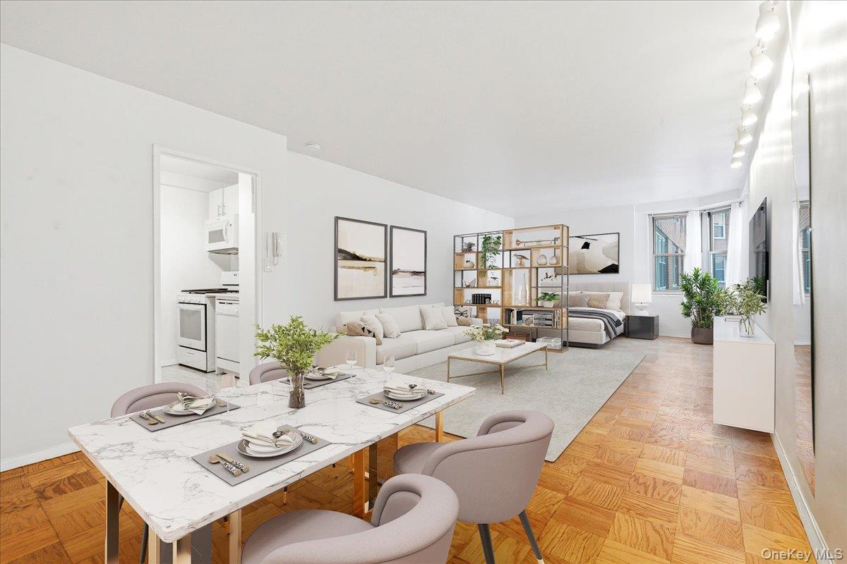 70-25 Yellowstone Boulevard Unit 4B, Forest Hills NY 11375