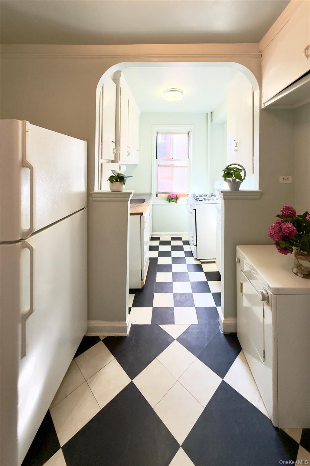 300 W 53rd Street Unit 4K, Manhattan NY 10019