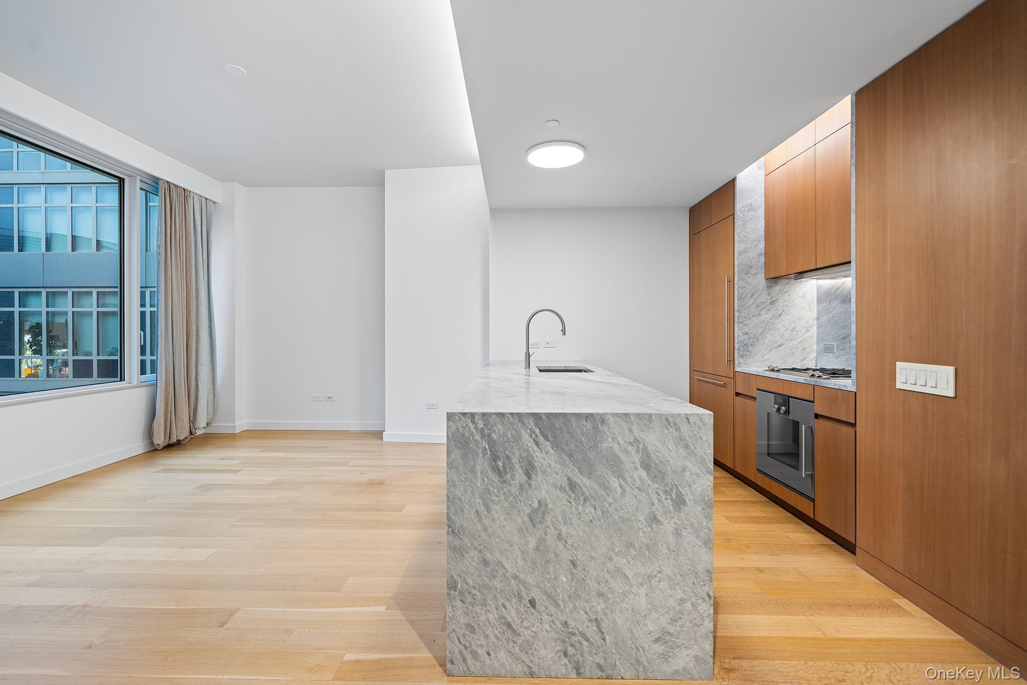 611 W 56th Street Unit 6F, Manhattan NY 10019