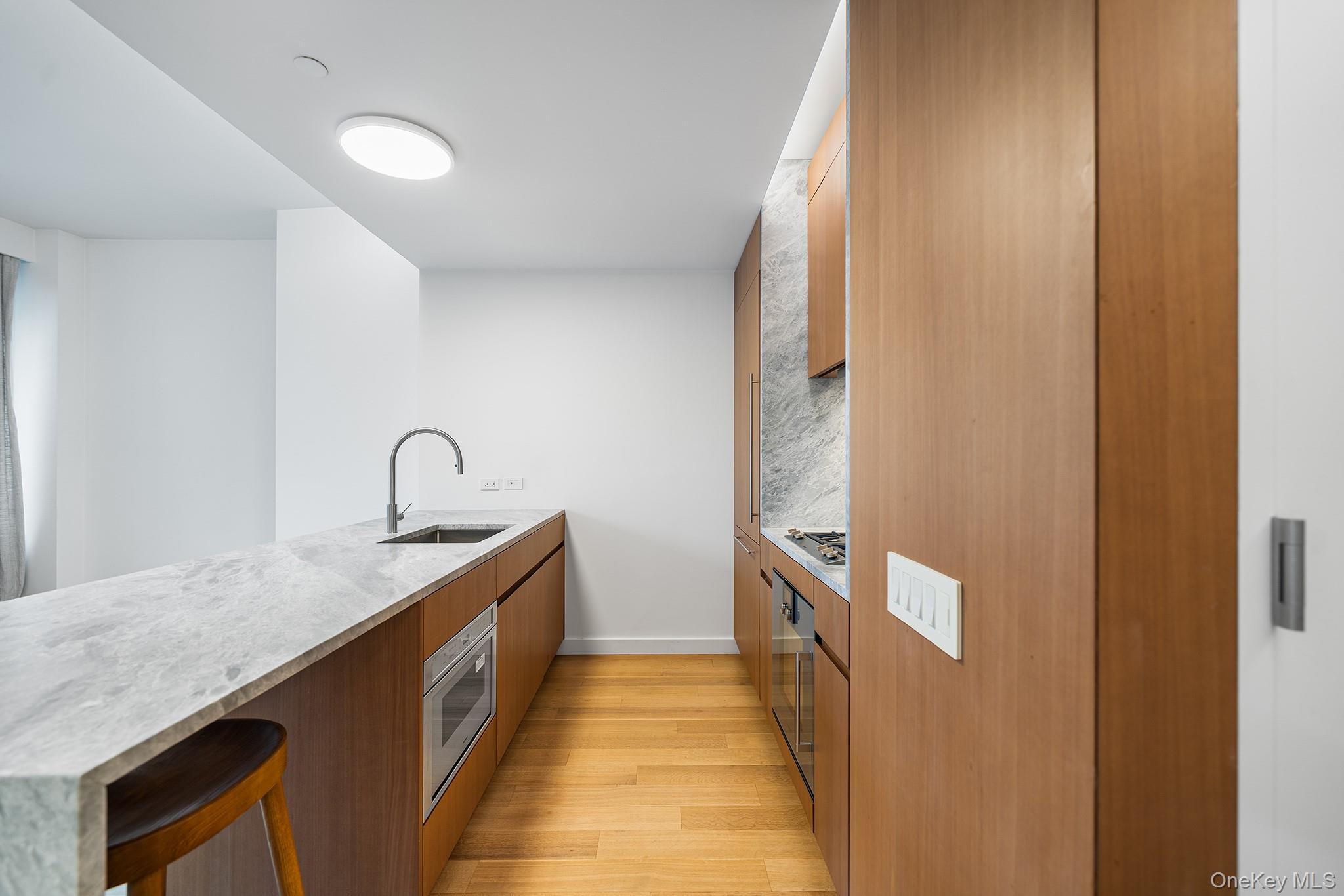 611 W 56th Street Unit 6F, Manhattan NY 10019