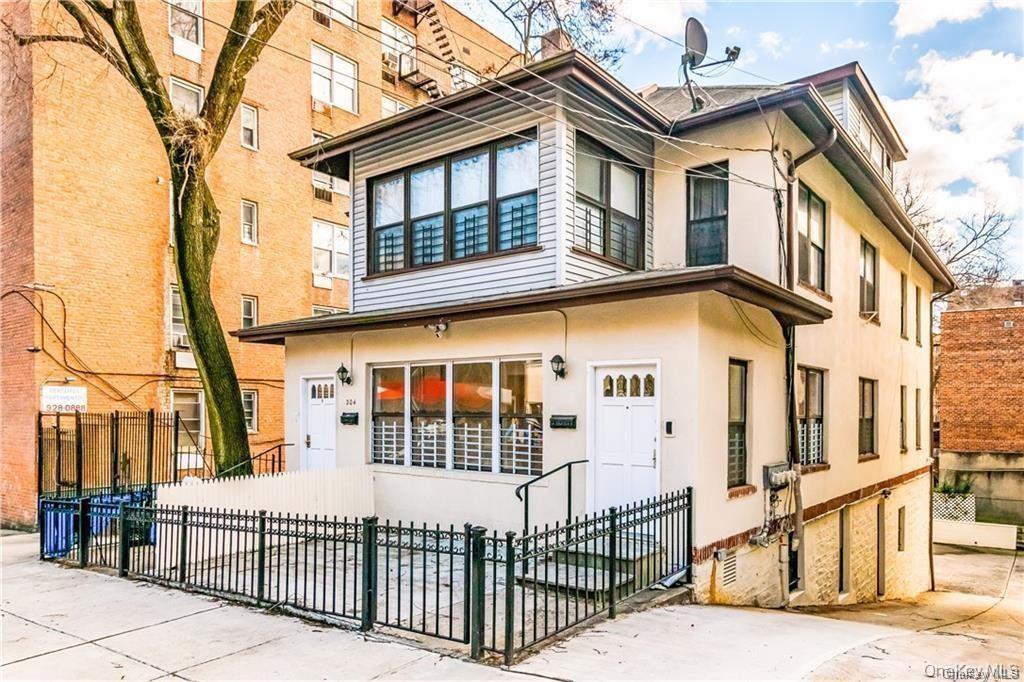 204 W 260th Street, Bronx NY 10471