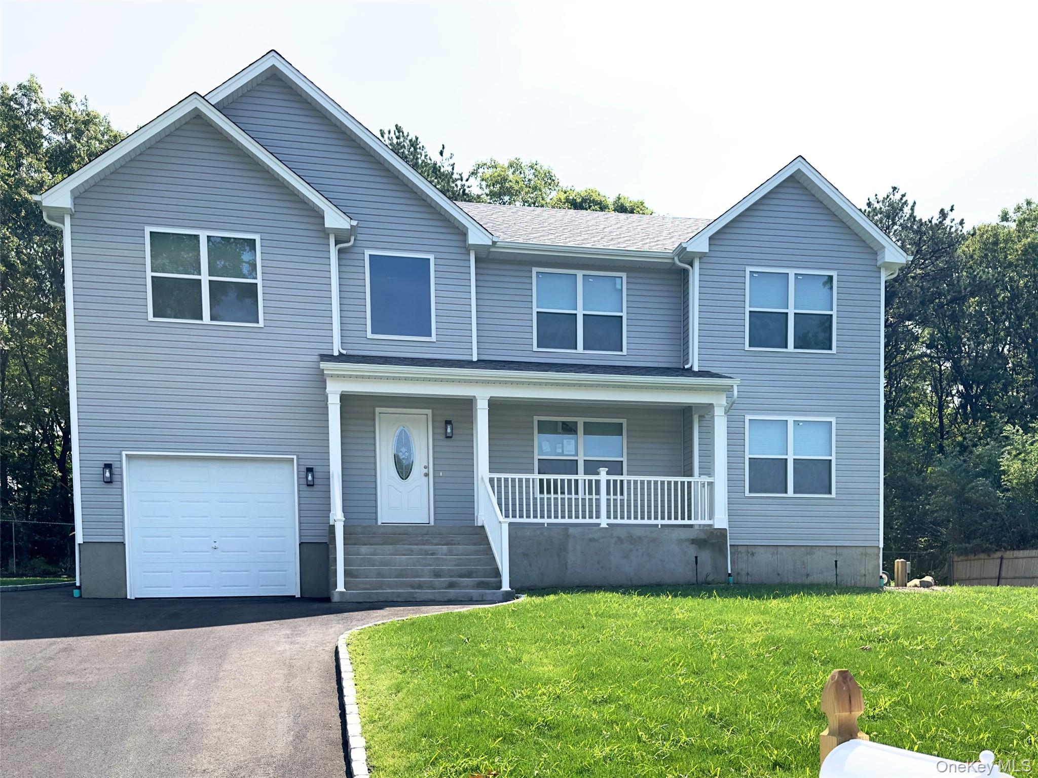 25 Walnut Street, Coram NY 11727