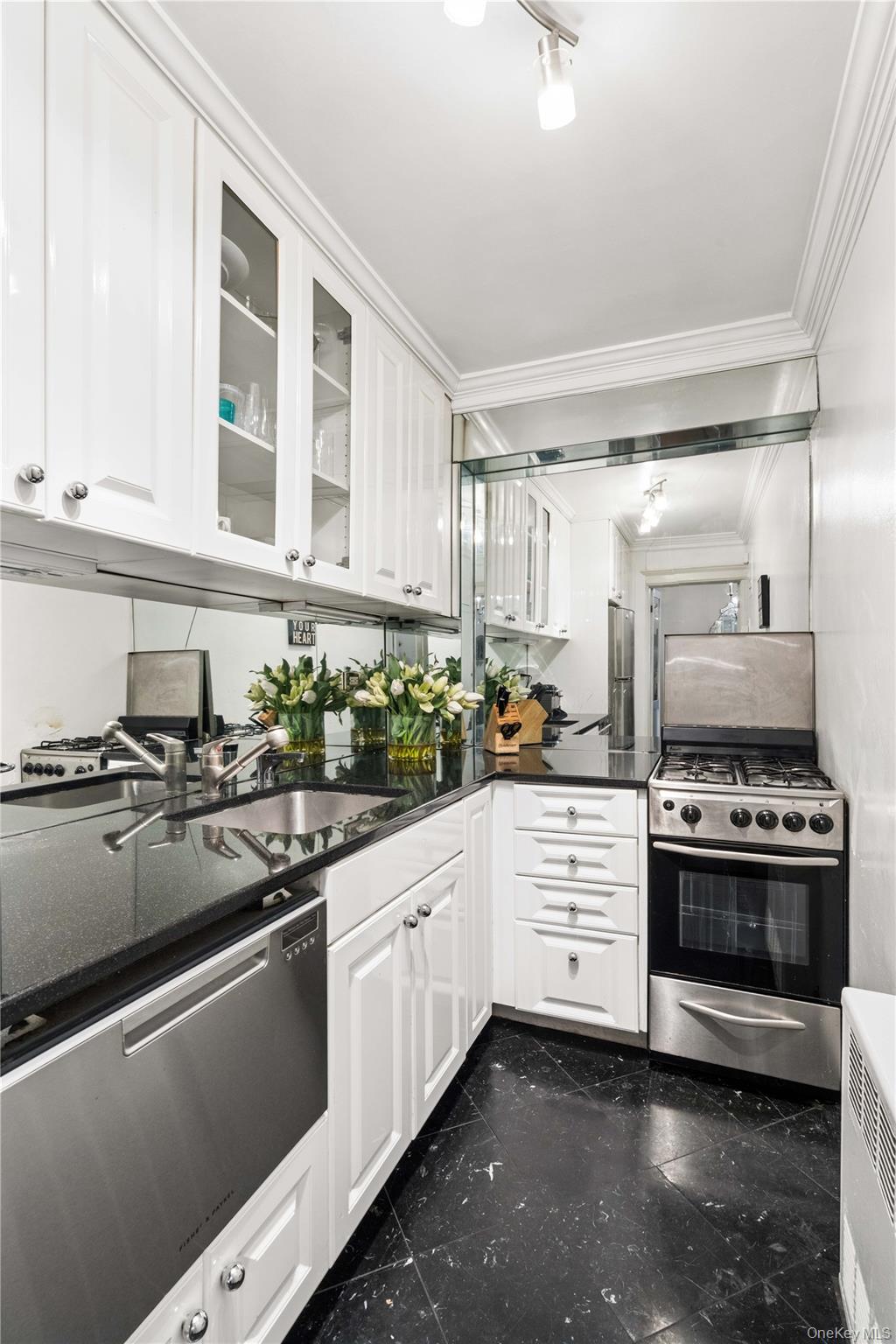 153 E 57th Street Unit 10D, Manhattan NY 10022