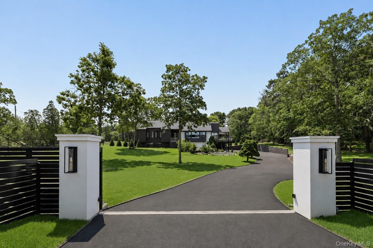 138 Longview Road, Southampton NY 11968