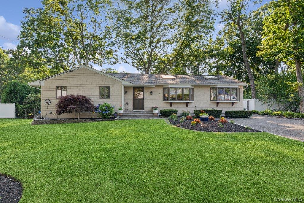 61 Timber Drive, Calverton NY 11933