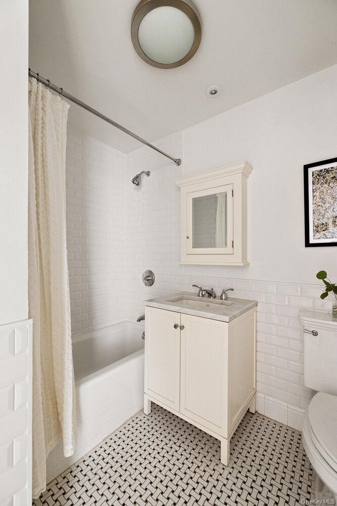 27 W 72ND Street Unit 205, Manhattan NY 10023