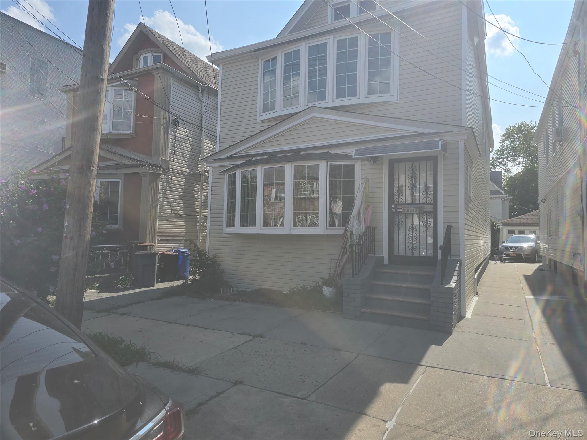 8632 122nd Street, Richmond Hill NY 11418