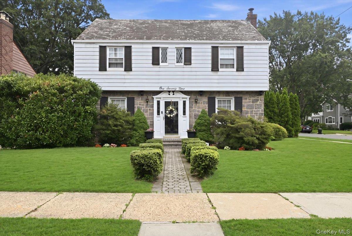 179 Locust Street, Floral Park NY 11001