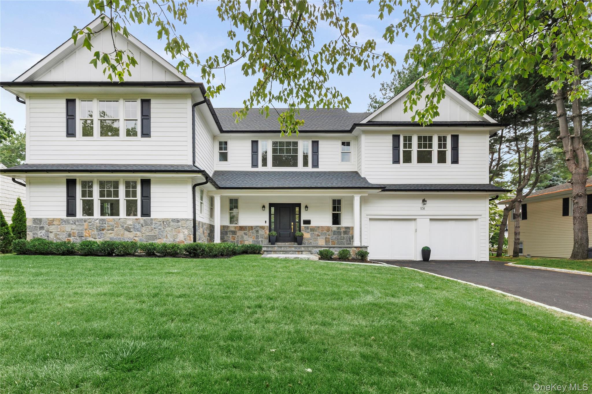 108 Tanners Pond Road, Garden City NY 11530