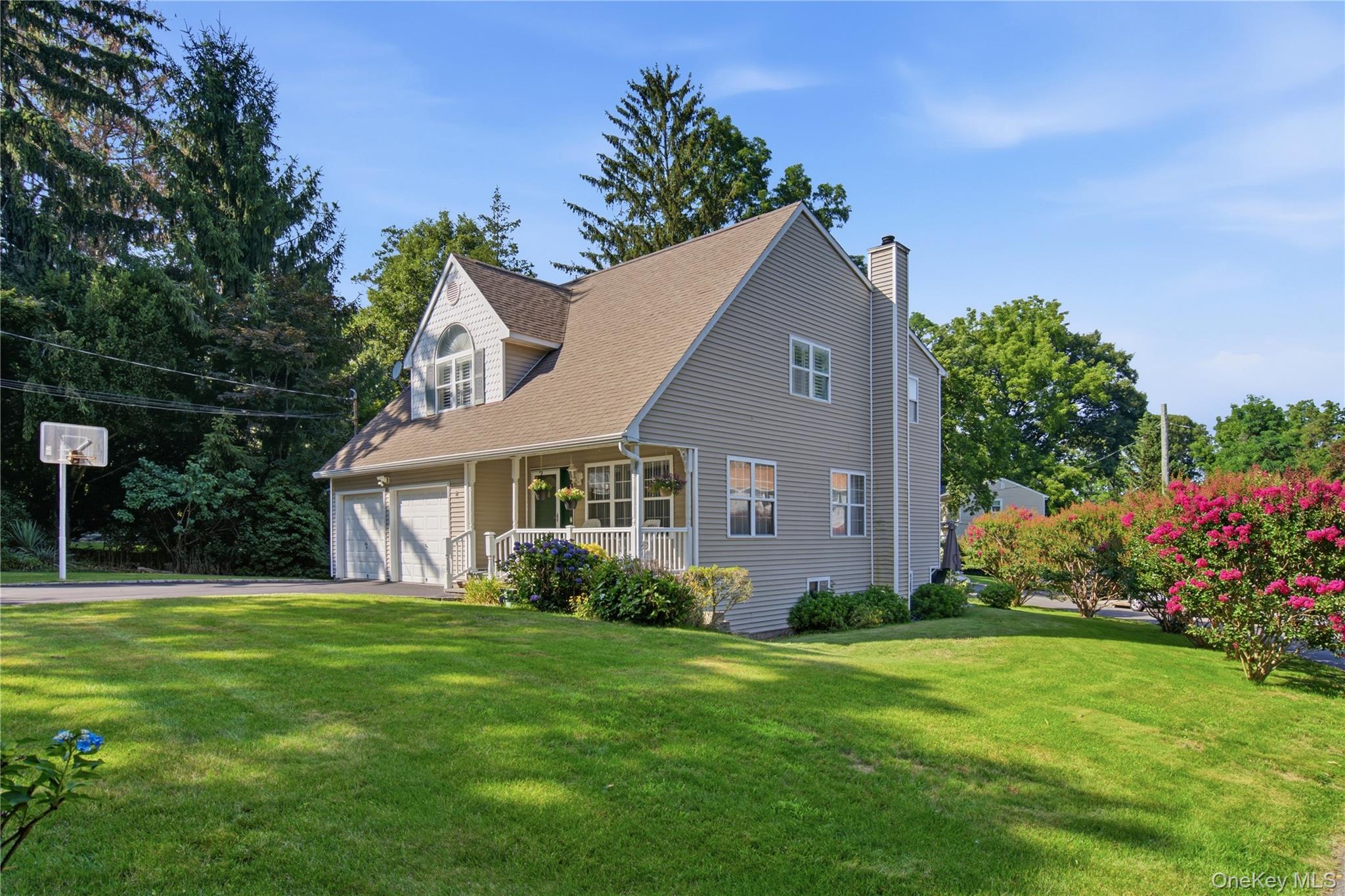 8 Crossman Road, Centerport NY 11721