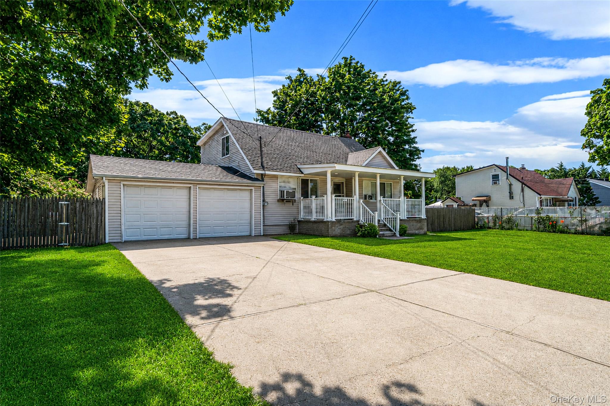 1641 E 3rd Avenue, Bay Shore NY 11706