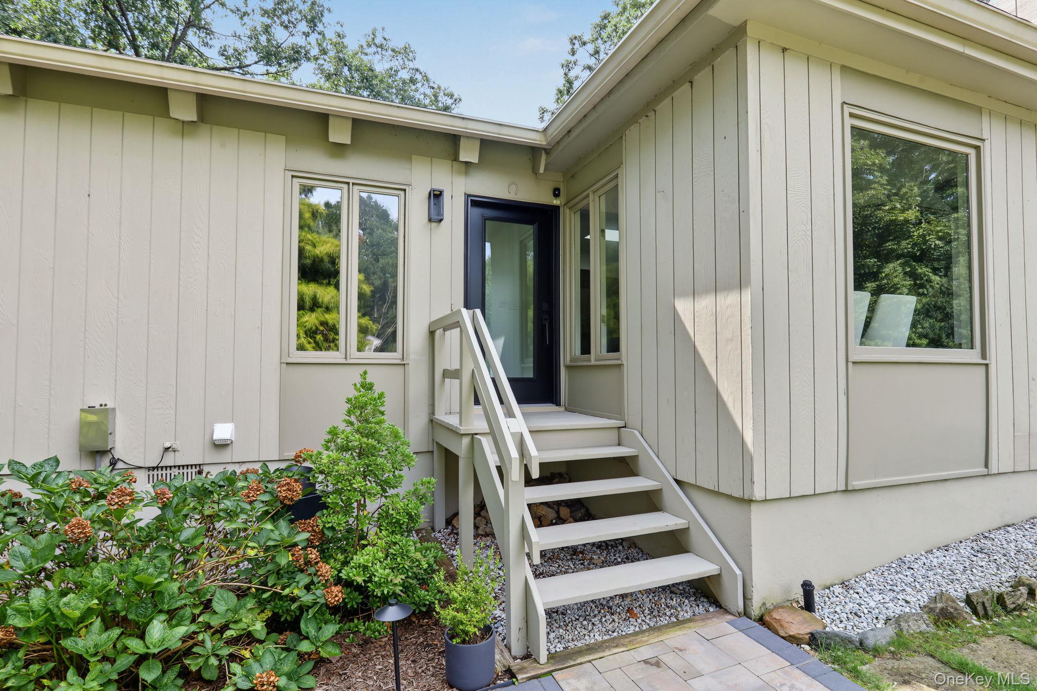 4 Leatherstocking Lane, Mamaroneck NY 10543