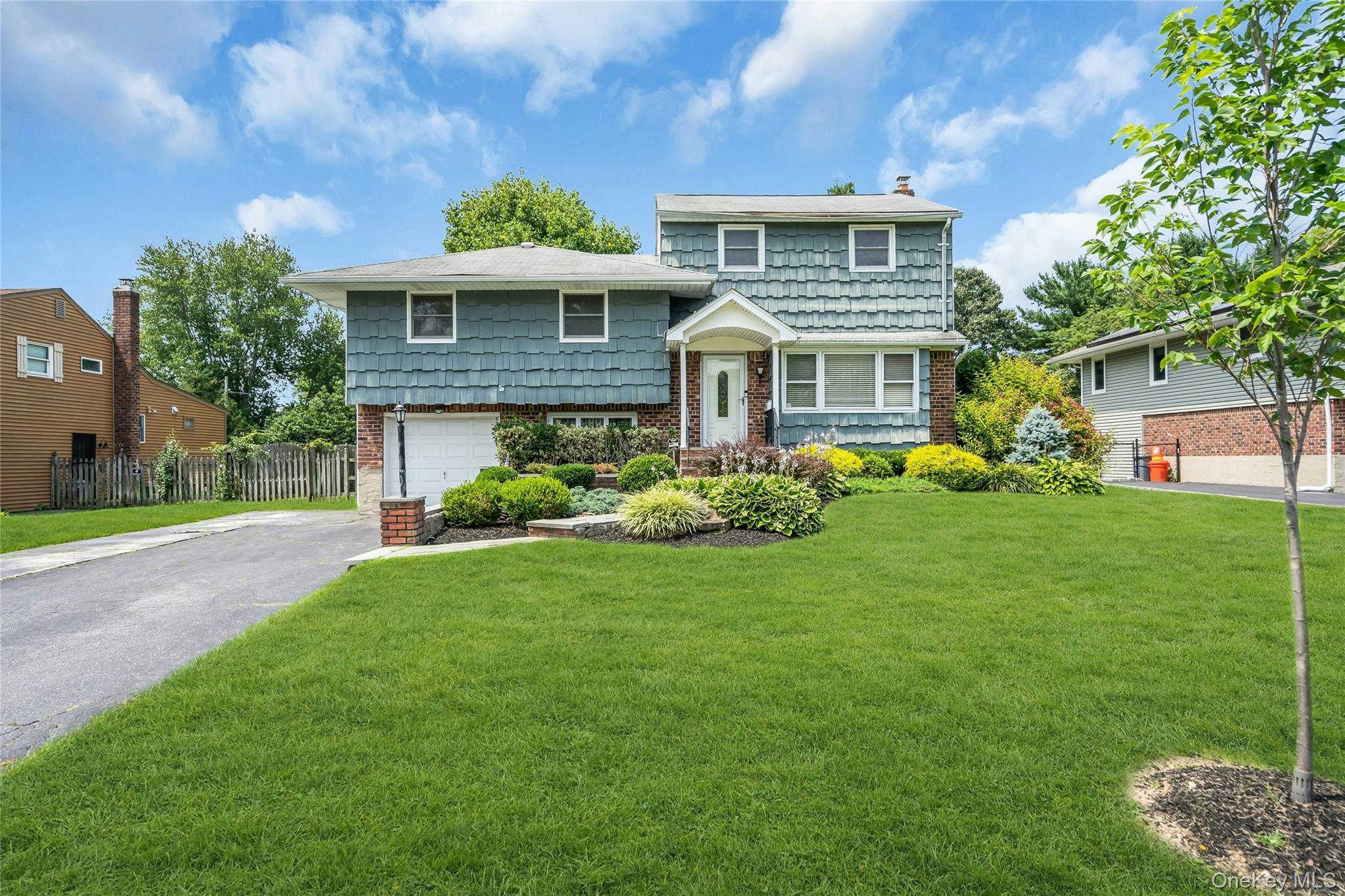 4 Crabapple Lane, Commack NY 11725