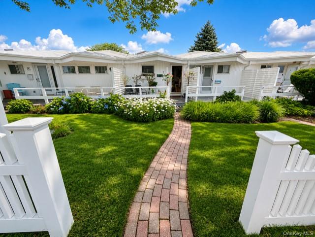35 Library Avenue Unit 8 R, Westhampton Beach NY 11978