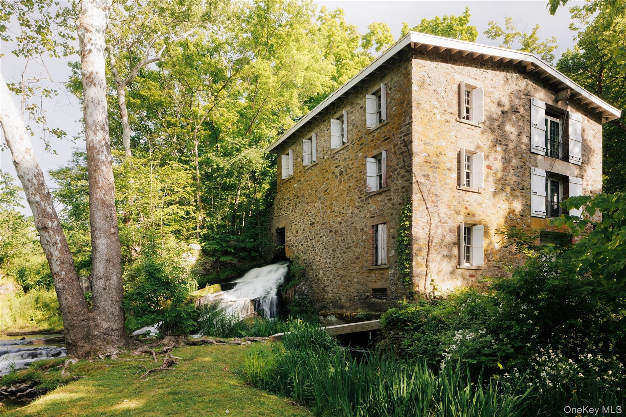 4918 Route 82, Salt Point NY 12578